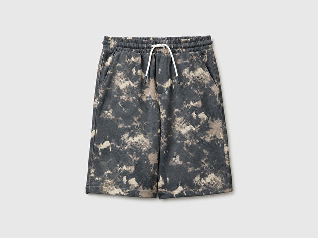 Benetton Erkek Çocuk Antrasit Mix Tamamı Desenli Logo Etiketli Bol Kalıp Bermuda Şort