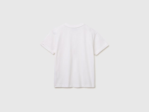 Benetton Erkek Çocuk Beyaz Logo İşlemeli Düğmeli Cep Detaylı Henley Yaka T-Shirt