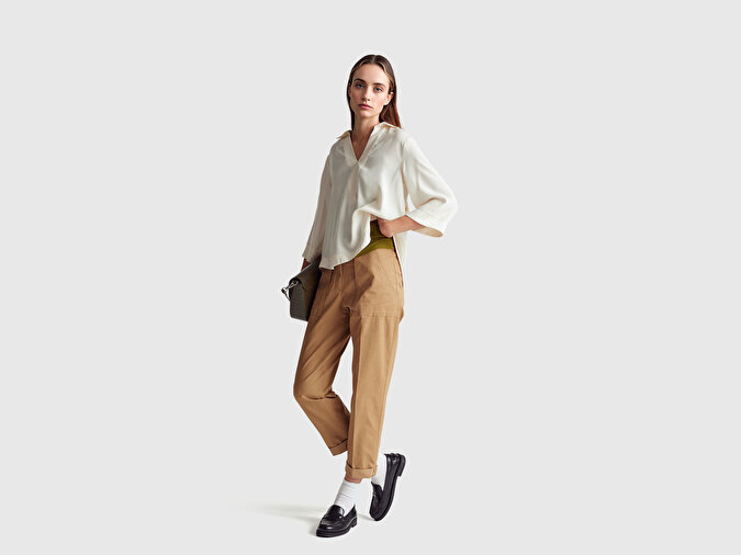 Benetton Kadın Taba Pamuk Karışımlı Önü Dikiş Detaylı Paçası Kıvrık Pantolon